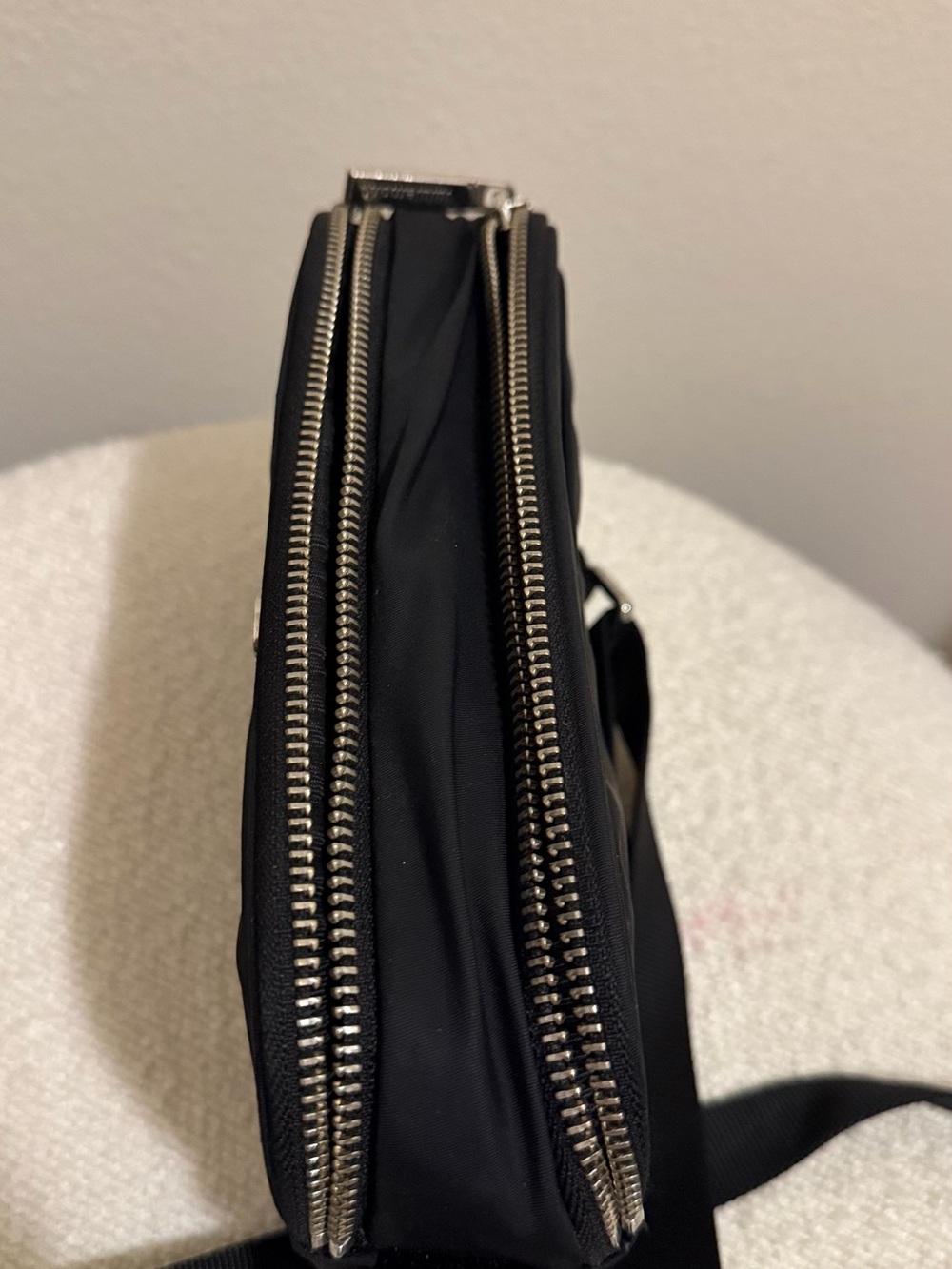 lululemon athletica Black Crossbody Camera Bag - Picture 4 of 4